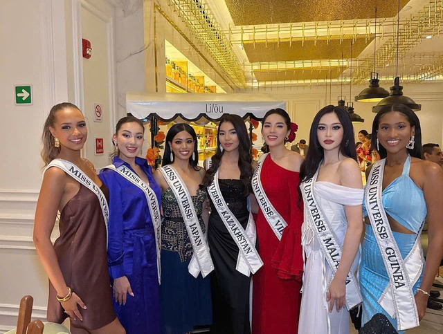 Căng: 1 người đẹp bị Chủ tịch Miss Universe chỉnh đốn ngay ở sự kiện- Ảnh 3.