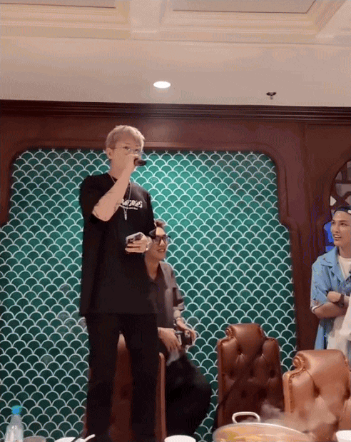 2 triệu lượt xem động thái của B Ray giữa bão "rap diss" do HIEUTHUHAI khơi mào, nhắc tên cả dàn Anh Trai lẫn MCK- Ảnh 3. 2 triệu lượt xem động thái của B Ray giữa bão "rap diss" do HIEUTHUHAI khơi mào, nhắc tên cả dàn Anh Trai lẫn MCK- Ảnh 3.