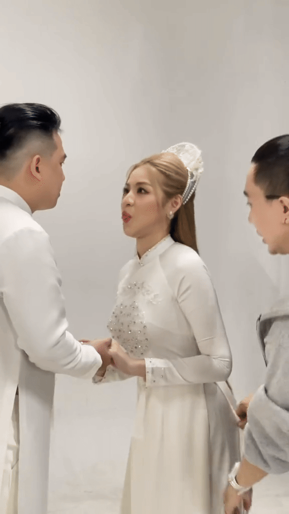 Trọn bộ ảnh cưới của Trọn bộ ảnh cưới của