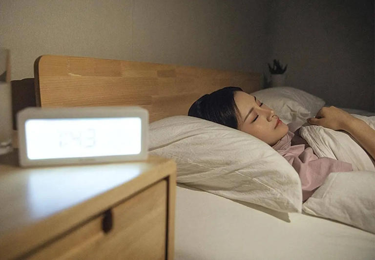 Hóa ra thức khuya không phải là 11h hay 12h đêm, người có tuổi thọ ngắn thường có 4 đặc điểm chung khi ngủ- Ảnh 2. Hóa ra thức khuya không phải là 11h hay 12h đêm, người có tuổi thọ ngắn thường có 4 đặc điểm chung khi ngủ- Ảnh 2.