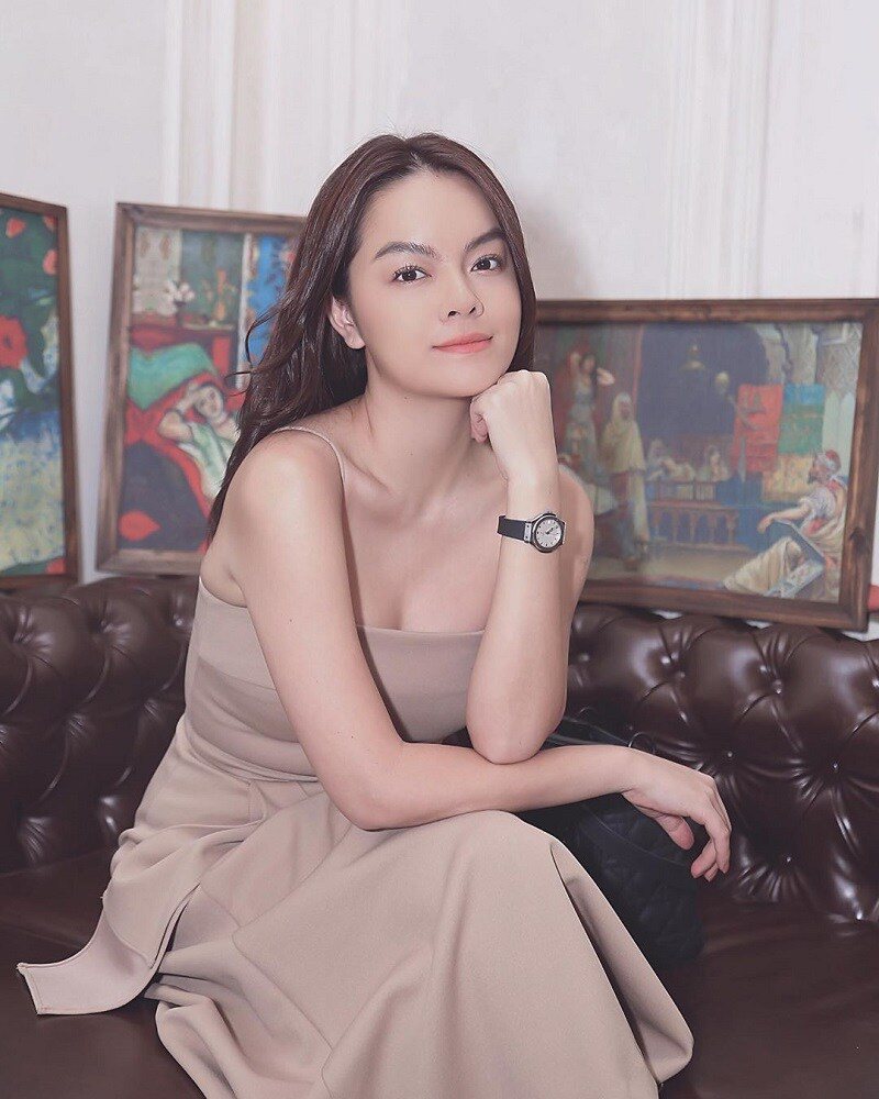 "Con gái lớn" ít ai biết của ca sĩ Phạm Quỳnh Anh: 21 tuổi đẹp tựa Hoa hậu, chiều cao 1m82, bí quyết là gì?- Ảnh 1.