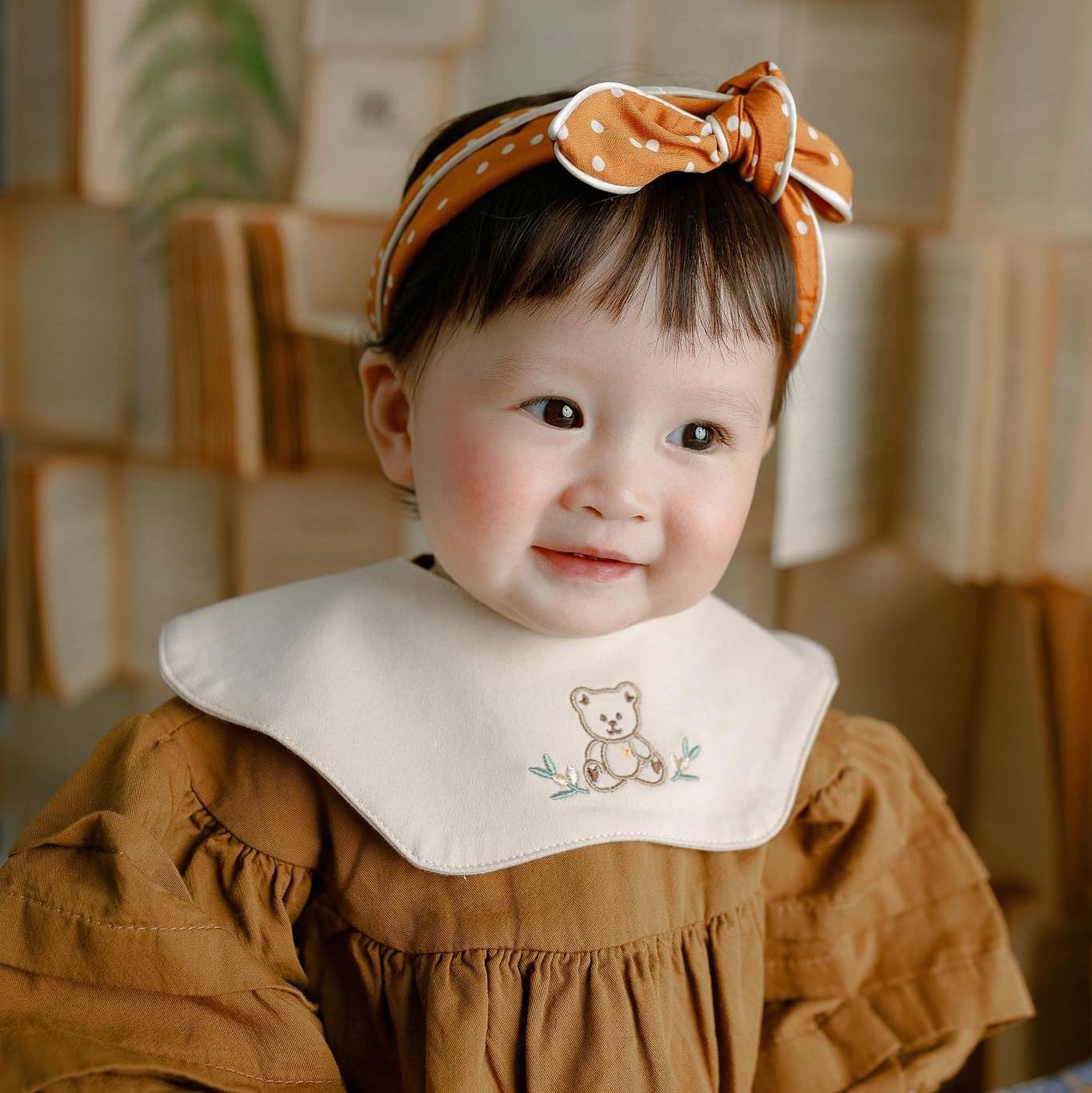 Bé gái khiến ai lần đầu gặp cũng phải thốt lên "y hệt Xuân Mai hồi nhỏ", có 1 điểm trùng hợp đặc biệt- Ảnh 1.