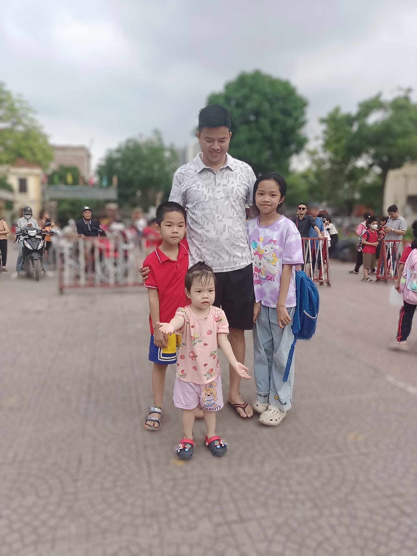 Đỉnh cao "não cá vàng": 21h20 đêm mẹ bỉm phát hiện quên con trai đi học chưa về, cô giáo phải chở về tận nhà- Ảnh 3. Đỉnh cao "não cá vàng": 21h20 đêm mẹ bỉm phát hiện quên con trai đi học chưa về, cô giáo phải chở về tận nhà- Ảnh 3.