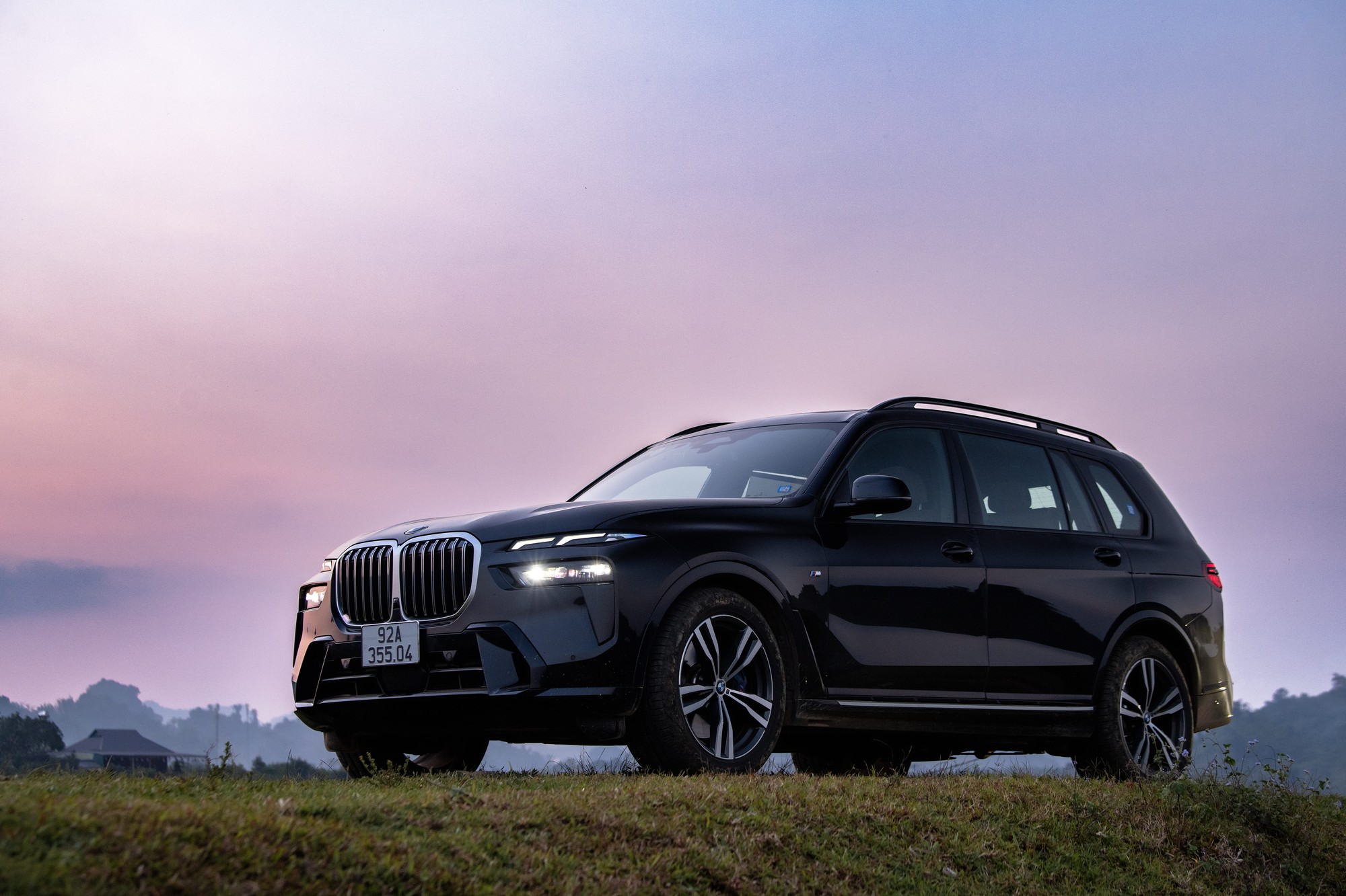 Sắm xe BMW thời điểm này nhận ưu đãi lên tới hơn 300 triệu đồng- Ảnh 1.