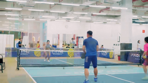 Thêm một MV về Pickleball cạnh tranh với Anh Trai bị chê cười khắp MXH: Tưởng đâu nhạc quảng bá du lịch Tết!
- Ảnh 3. Thêm một MV về Pickleball cạnh tranh với Anh Trai bị chê cười khắp MXH: Tưởng đâu nhạc quảng bá du lịch Tết!
- Ảnh 3.
