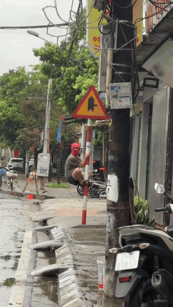 Thanh niên phụ vợ bán xôi "hữu duyên" nổi tiếng 3 tháng chốt sổ 2024 bằng VF9- Ảnh 3. Thanh niên phụ vợ bán xôi "hữu duyên" nổi tiếng 3 tháng chốt sổ 2024 bằng VF9- Ảnh 3.