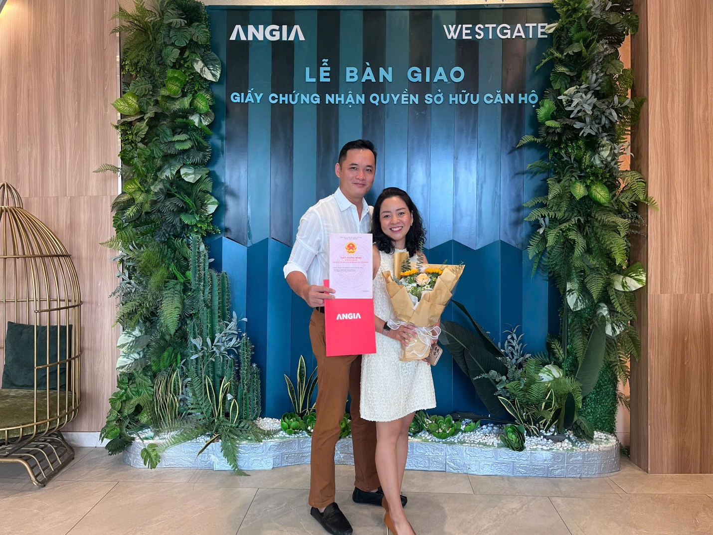 An Gia (AGG) trao sổ hồng cho cư dân Westgate sau 9 tháng bàn giao căn hộ- Ảnh 1.