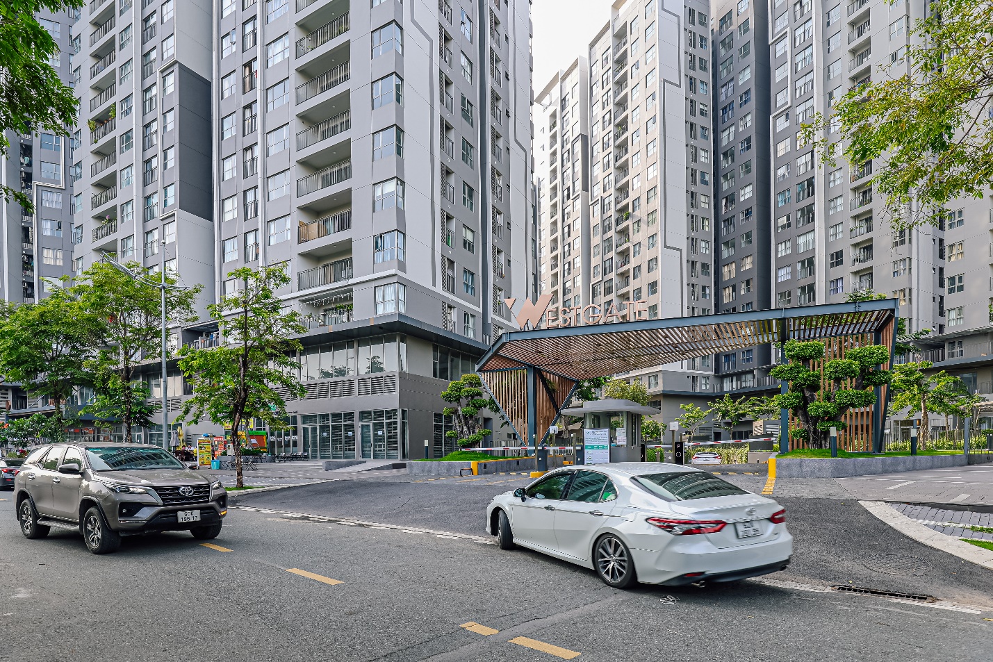 An Gia (AGG) trao sổ hồng cho cư dân Westgate sau 9 tháng bàn giao căn hộ- Ảnh 2.