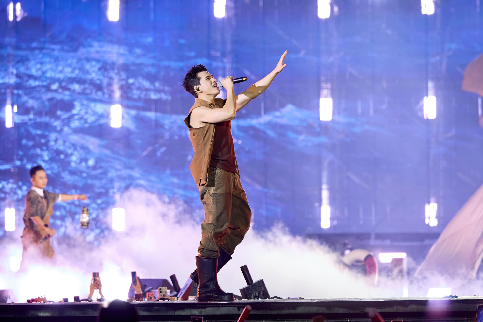 Quốc Thiên 2024 - Năm bứt phá của giọng ca quán quân VietNam Idol trên hành trình nghệ thuật bền bỉ- Ảnh 1. Quốc Thiên 2024 - Năm bứt phá của giọng ca quán quân VietNam Idol trên hành trình nghệ thuật bền bỉ- Ảnh 1.