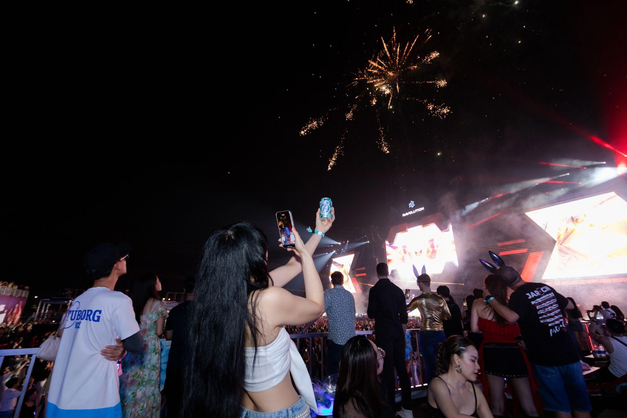 Tuborg cùng hơn 10.000 ravers TP.HCM thổi bùng tinh thần “chơi phải tới” tại Ravolution Music Festival 2024- Ảnh 9.