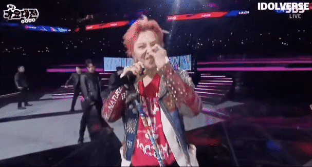 Nhóm nữ huyền thoại tái xuất khiến fan nức nở, "trùm cuối" G-Dragon gây choáng, được "o bế" chưa từng thấy!- Ảnh 8.