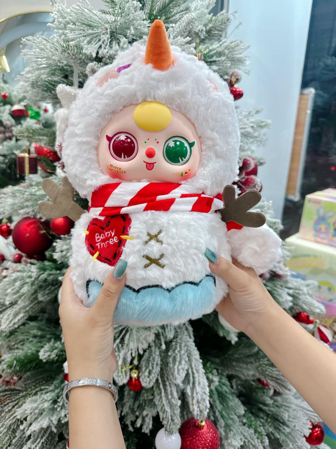 Nghề "bác sĩ" chữa mắt lé cho Baby Three kiếm tiền triệu mỗi ngày- Ảnh 42.