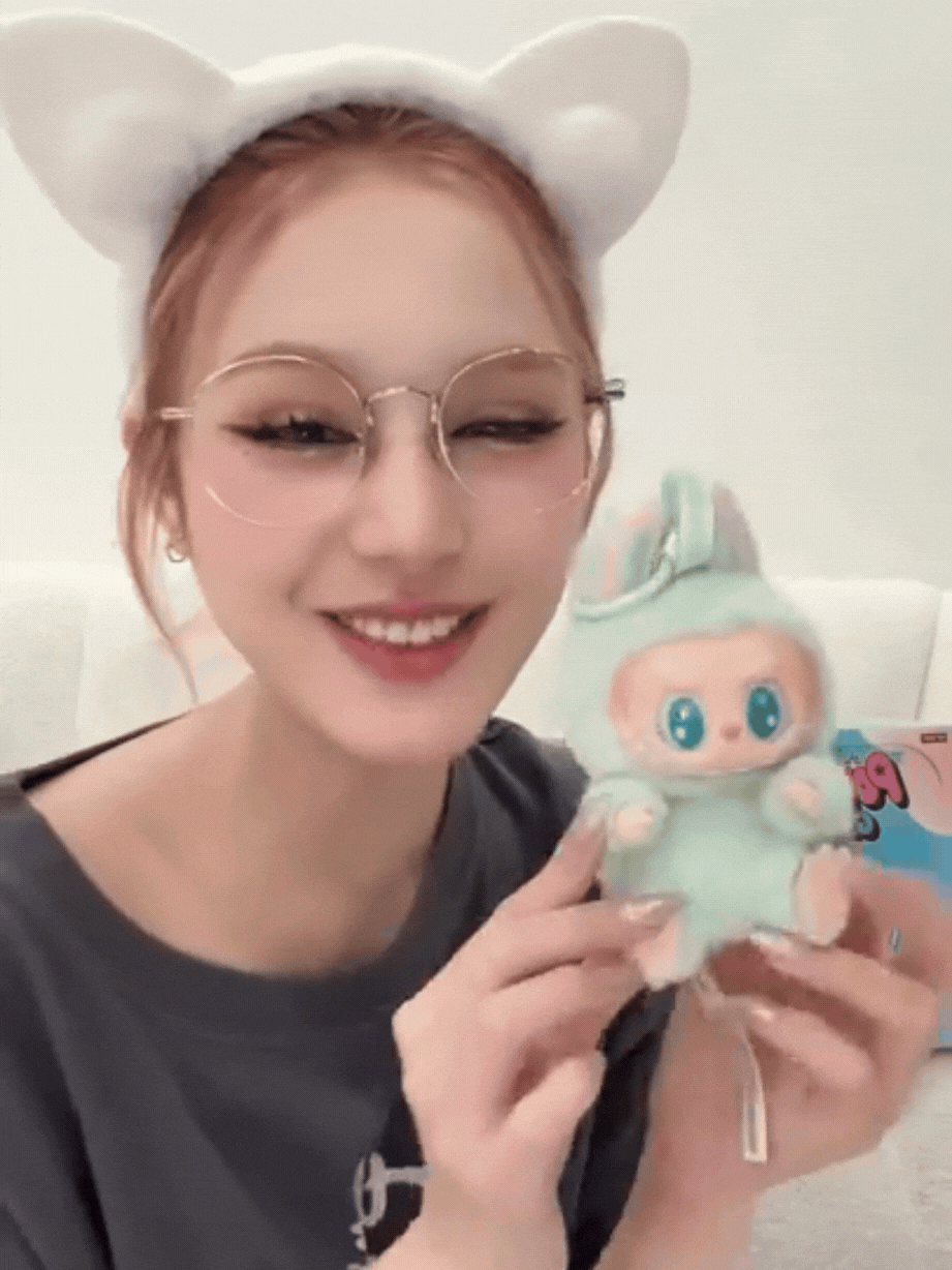 Nghề "bác sĩ" chữa mắt lé cho Baby Three kiếm tiền triệu mỗi ngày- Ảnh 3.