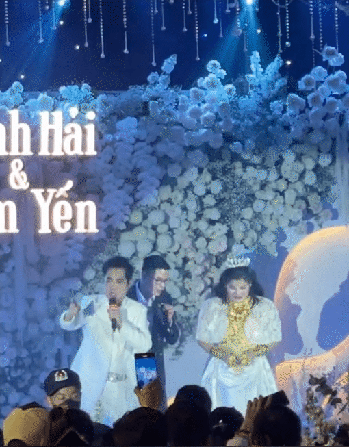 Cô dâu Tây Ninh lấy chồng Hà Nội đeo hơn 100 lượng vàng trong đám cưới, chi 70 triệu thuê trang điểm- Ảnh 10.