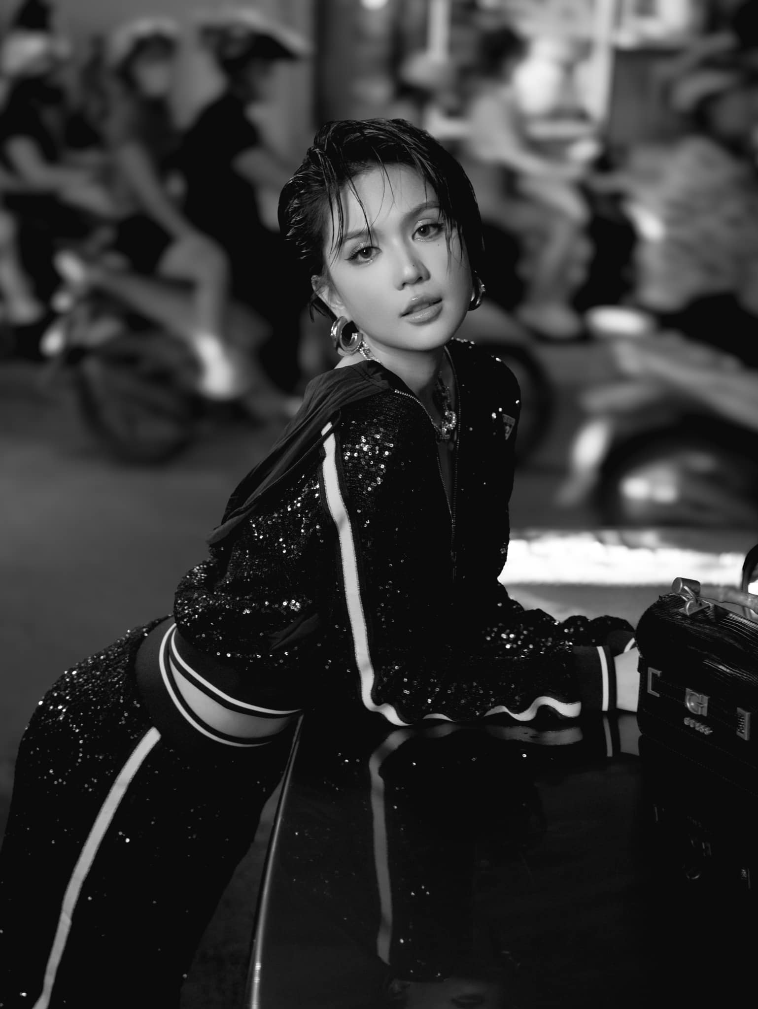 Ngọc Trinh khiến netizen rần rần vì bộ ảnh "hở bạo"- Ảnh 4.