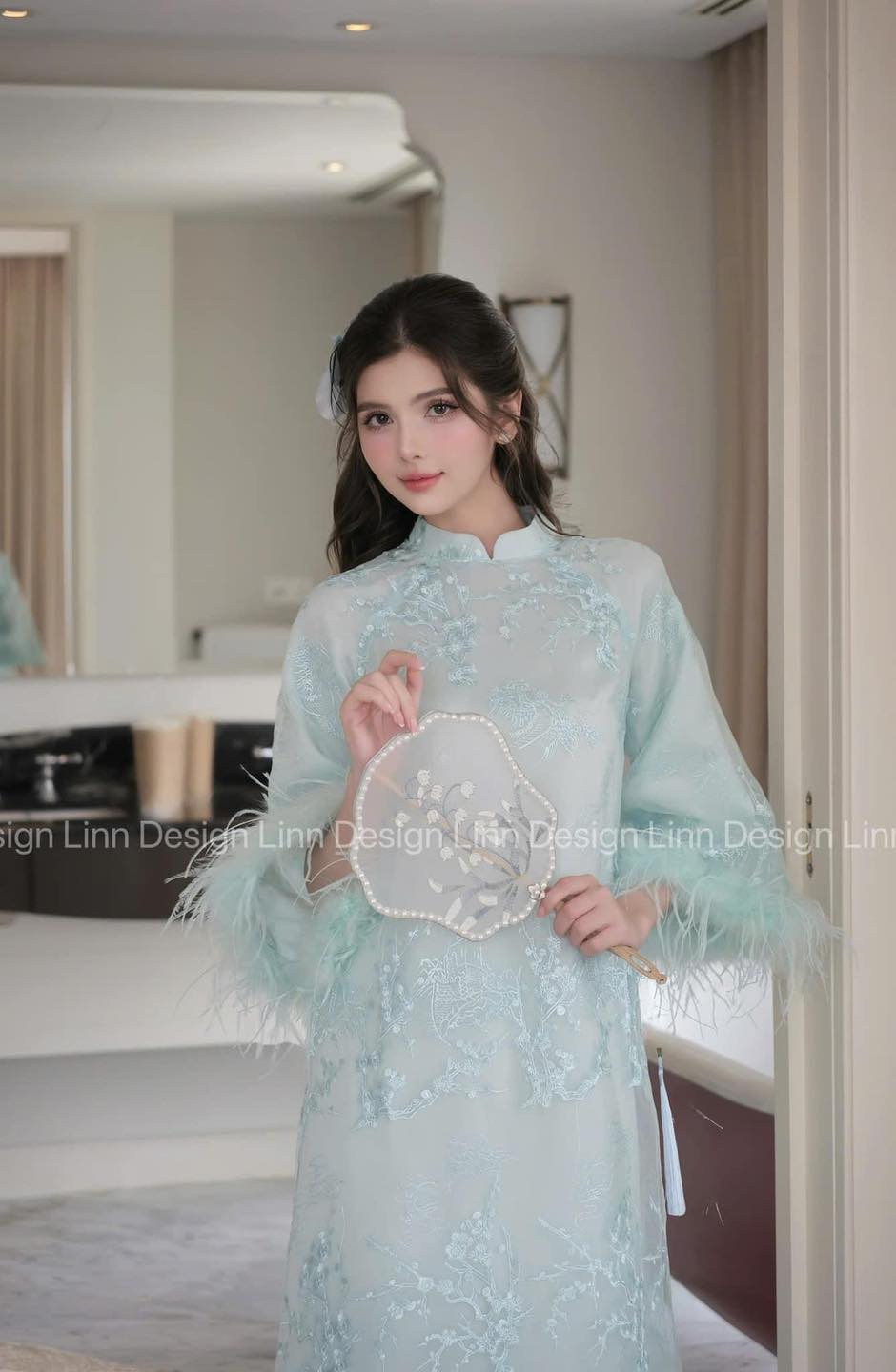 Áo dài Tết 2025: Một chi tiết cách tân năm nay mới có, nàng nào diện lên cũng đẹp như "xé truyện bước ra"- Ảnh 5.