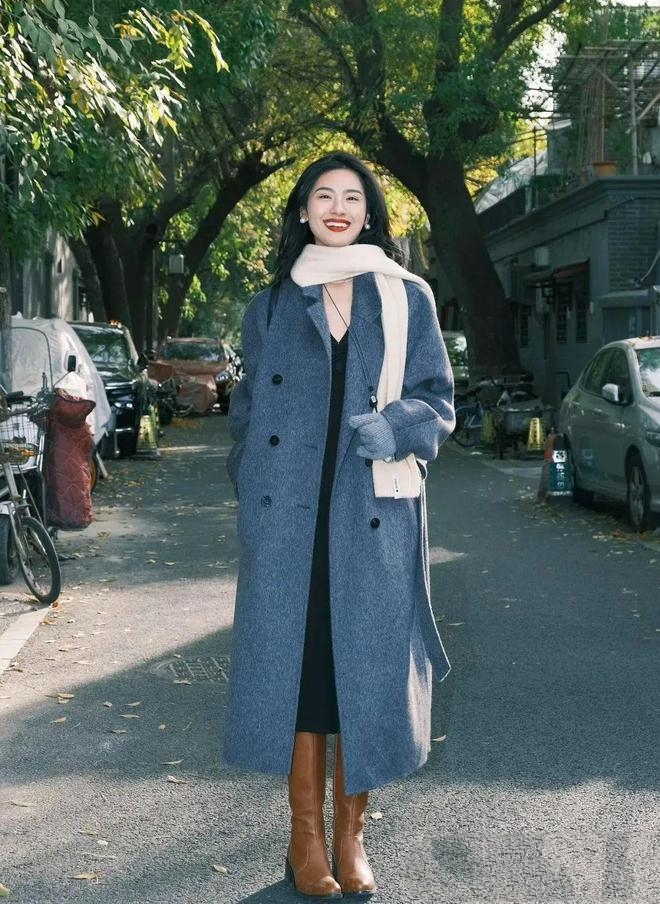 4 gam màu áo khoác dẫn đầu xu hướng thời trang thu đông nên mua- Ảnh 3. 4 gam màu áo khoác dẫn đầu xu hướng thời trang thu đông nên mua- Ảnh 3.