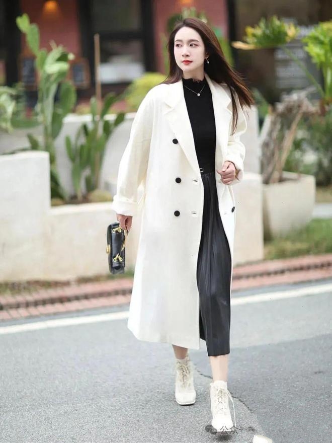 4 gam màu áo khoác dẫn đầu xu hướng thời trang thu đông nên mua- Ảnh 6. 4 gam màu áo khoác dẫn đầu xu hướng thời trang thu đông nên mua- Ảnh 6.