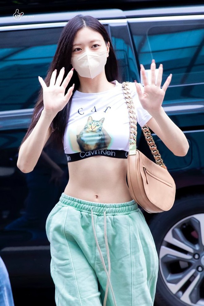 Sự thật sau tin đồn nữ thần Kpop độn hông để có body đỉnh đến mức được khen đẹp hơn cả Jennie- Ảnh 8.
