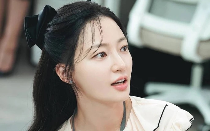 Diễn viên "Cô Đi Mà Lấy Chồng Tôi": Để tóc xấu thì được thương, chuyển sang tóc đẹp thì bị khán giả ghét cay đắng - Ảnh 7. Diễn viên "Cô Đi Mà Lấy Chồng Tôi": Để tóc xấu thì được thương, chuyển sang tóc đẹp thì bị khán giả ghét cay đắng - Ảnh 7.