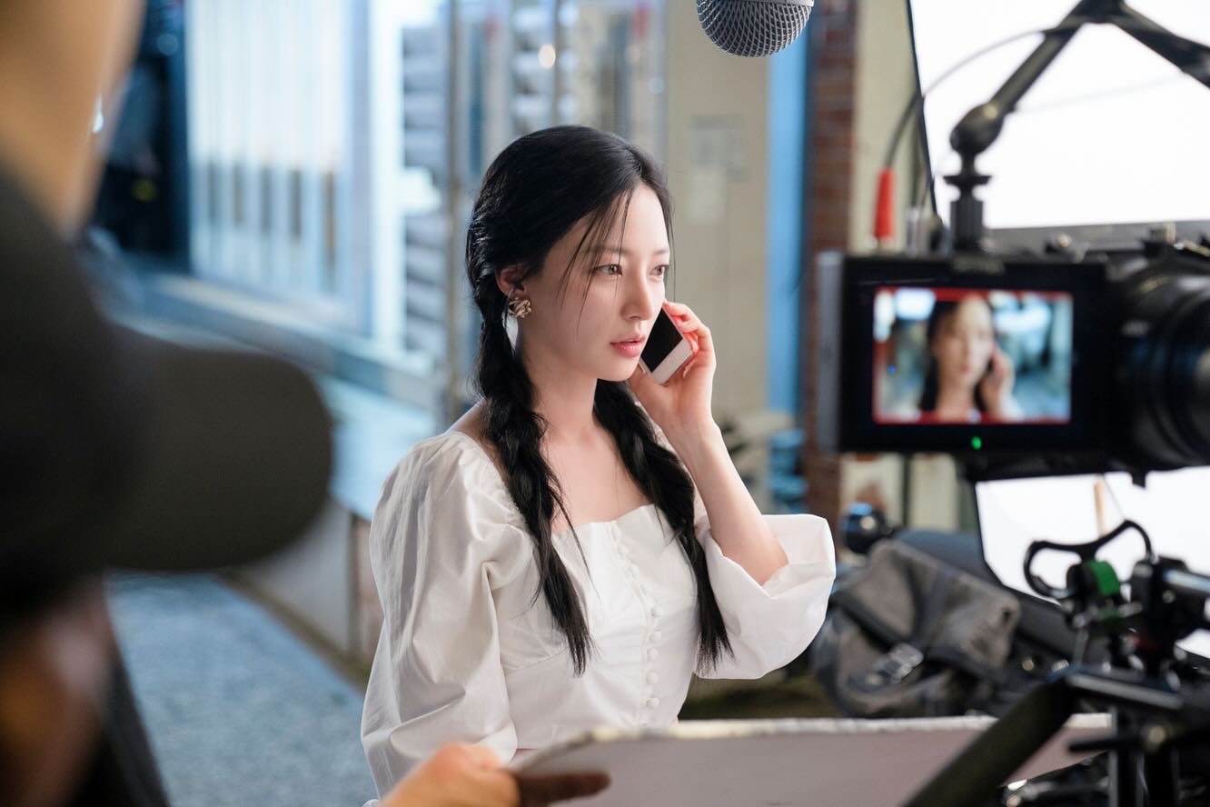 Diễn viên "Cô Đi Mà Lấy Chồng Tôi": Để tóc xấu thì được thương, chuyển sang tóc đẹp thì bị khán giả ghét cay đắng - Ảnh 12. Diễn viên "Cô Đi Mà Lấy Chồng Tôi": Để tóc xấu thì được thương, chuyển sang tóc đẹp thì bị khán giả ghét cay đắng - Ảnh 12.