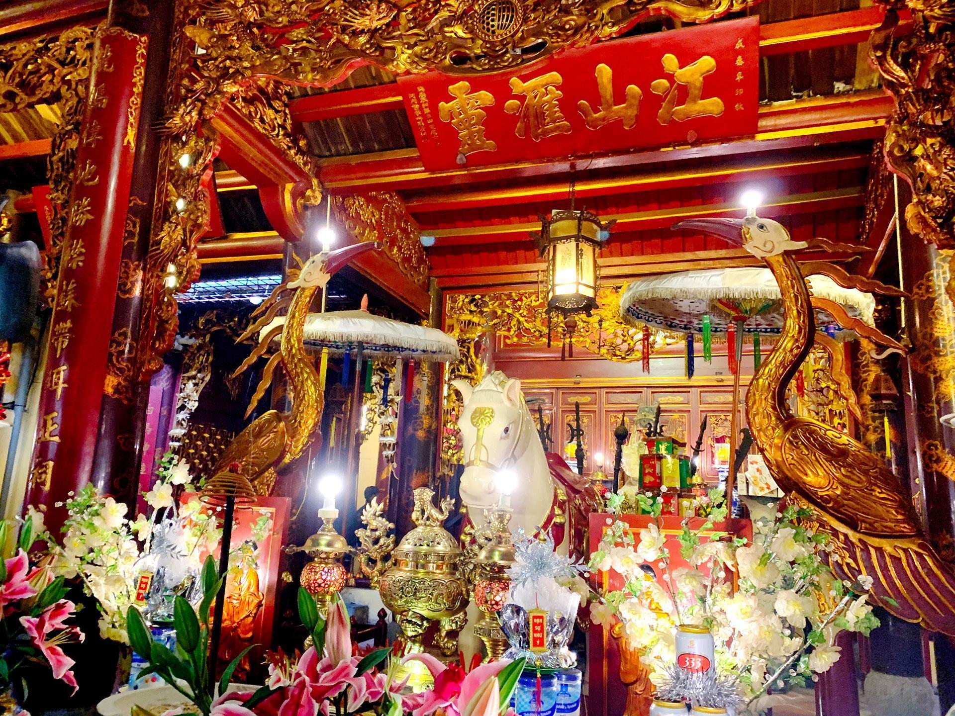 8 địa điểm tâm linh nổi tiếng nhất Hà Nội phù hợp để vừa vãn cảnh du xuân, vừa đi lễ đầu năm mới- Ảnh 1.