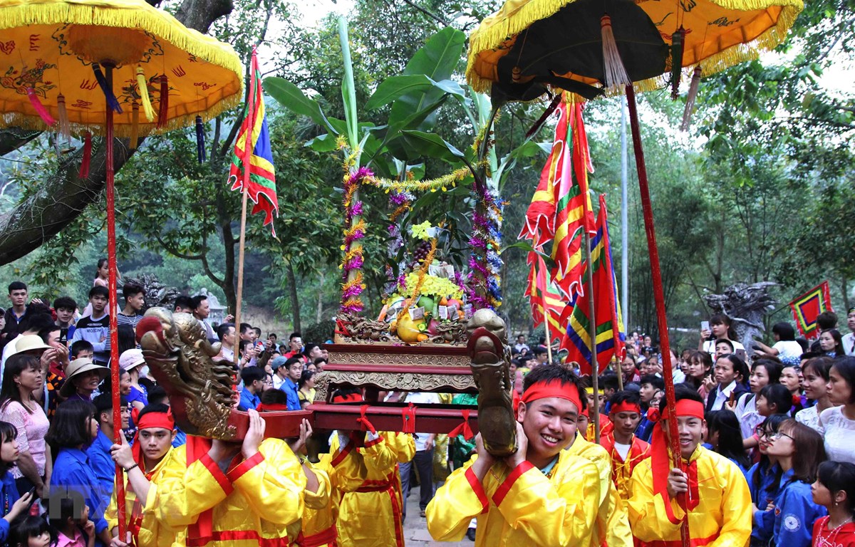 Khai ấn đền Trần, hội đền Bà Chúa Kho... và 10 lễ hội thú vị, độc đáo diễn ra trong "tháng ăn chơi"- Ảnh 2.