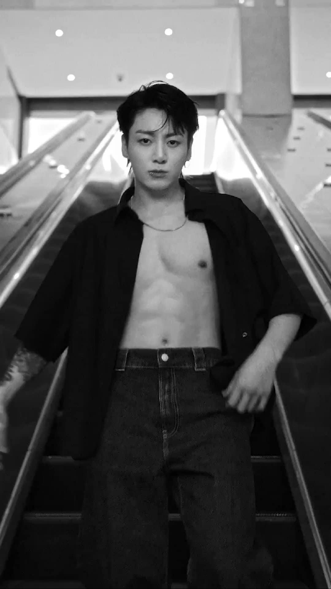 Đầu Xuân năm mới quảng bá cho Calvin Klein, Jungkook với Jennie thi nhau khoe body "khét lẹt"- Ảnh 2.