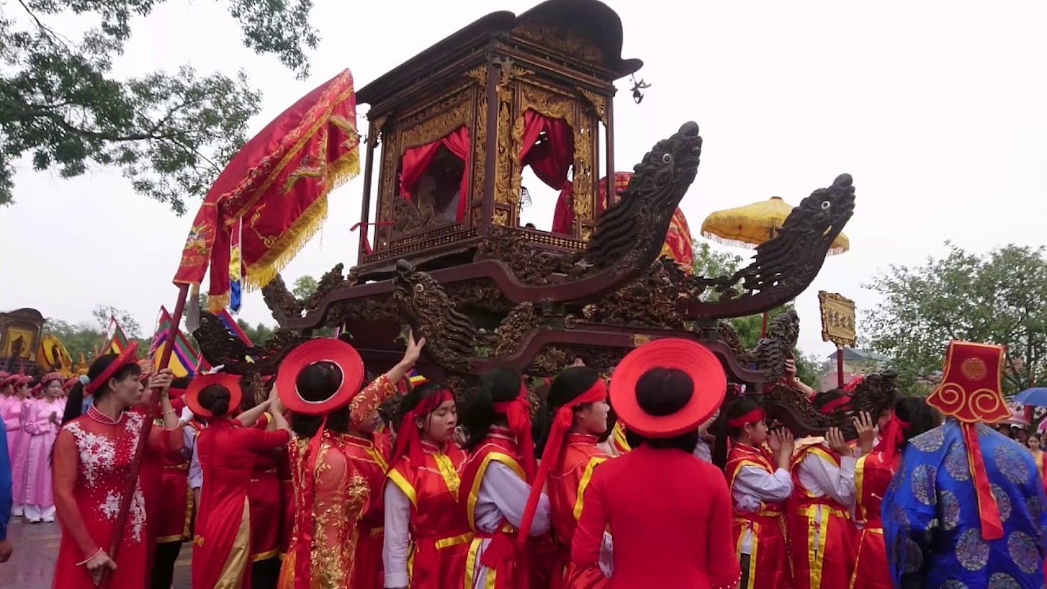 Khai ấn đền Trần, hội đền Bà Chúa Kho... và 10 lễ hội thú vị, độc đáo diễn ra trong "tháng ăn chơi"- Ảnh 7.