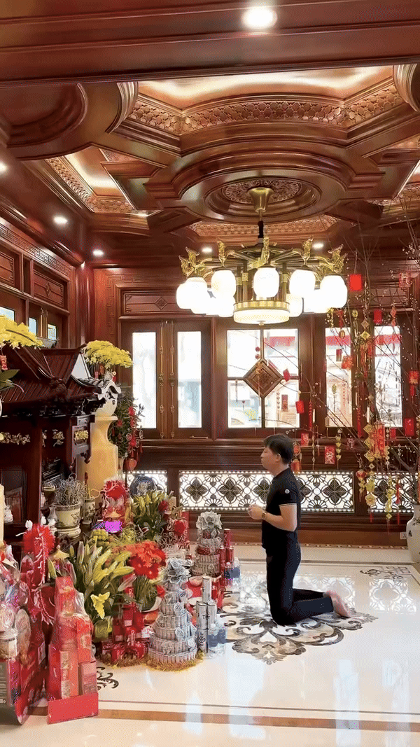 Ngày Thần Tài của ''sếp'' Mailisa: Thành tâm dâng lễ cầu may, tiết lộ lý do không bao giờ mua vàng dịp này- Ảnh 3.