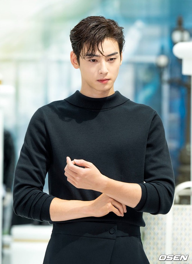 Em trai nam thần Cha Eun Woo gây sốt với nhan sắc "siêu thực", soi profile càng mê: Gen nhà này quá đỉnh!- Ảnh 2.