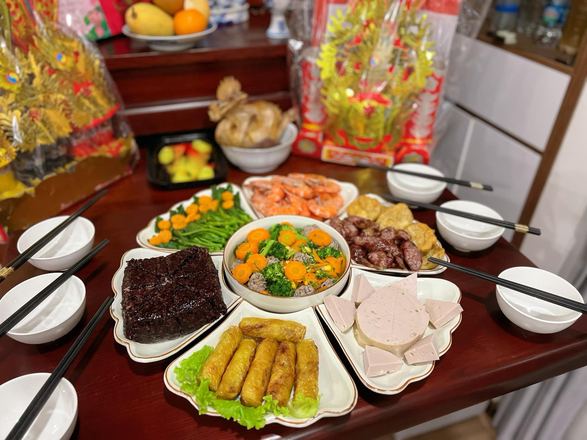 Dân mạng rần rần khoe mâm cúng ông Công ông Táo từ cầu kỳ đến đơn giản, nhà nào cũng tràn ngập không khí Tết- Ảnh 6.