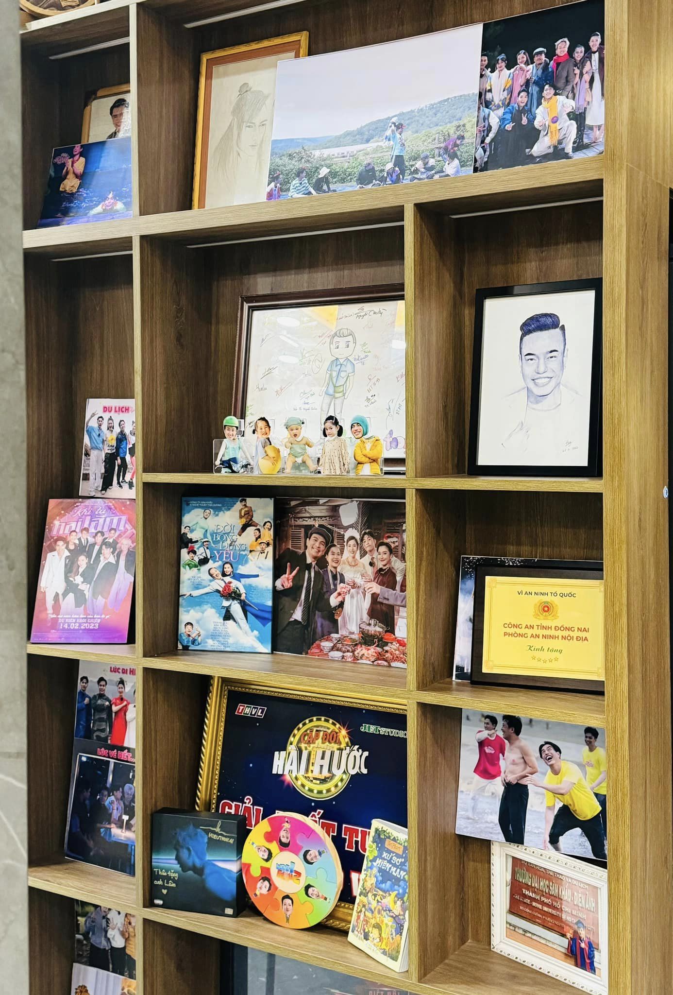 Cơ ngơi mới của Lê Dương Bảo Lâm: Sân vườn và hồ bơi xịn xò, Quỳnh Quỳnh than trời khi bóc giá nội thất- Ảnh 4.
