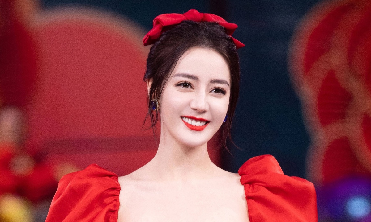 Bộ ảnh 10 năm trước chưa từng được công bố của Địch Lệ Nhiệt Ba, nhan sắc có xứng với đẳng cấp minh tinh?- Ảnh 8.