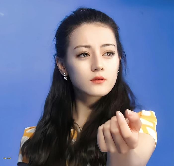 Bộ ảnh 10 năm trước chưa từng được công bố của Địch Lệ Nhiệt Ba, nhan sắc có xứng với đẳng cấp minh tinh?- Ảnh 7.