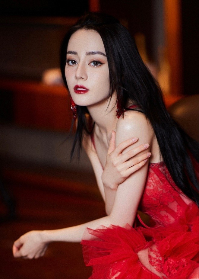 Bộ ảnh 10 năm trước chưa từng được công bố của Địch Lệ Nhiệt Ba, nhan sắc có xứng với đẳng cấp minh tinh?- Ảnh 10.