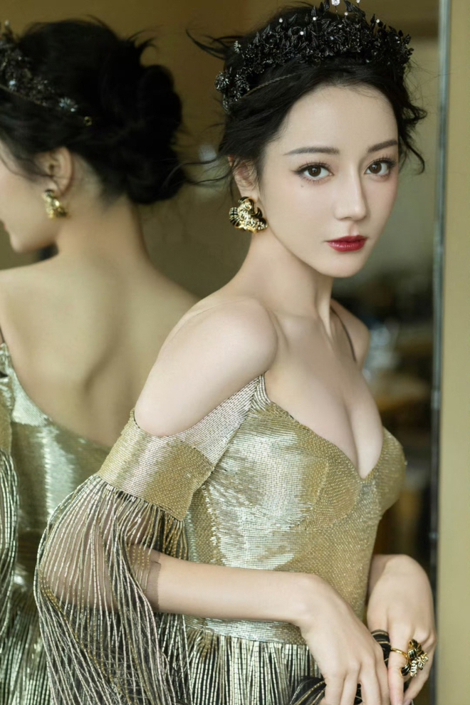 Bộ ảnh 10 năm trước chưa từng được công bố của Địch Lệ Nhiệt Ba, nhan sắc có xứng với đẳng cấp minh tinh?- Ảnh 3.