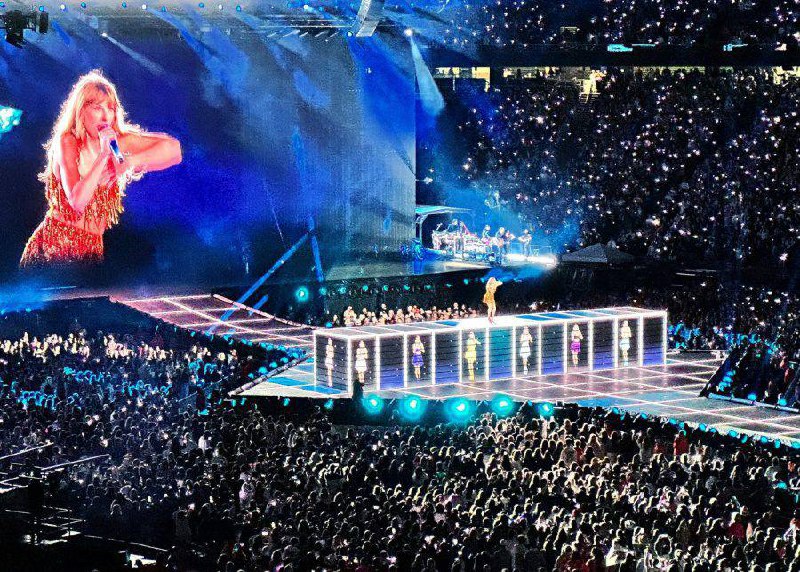 Vé máy bay đến Singapore “đắt khét” trước thềm show diễn của Taylor Swift - Ảnh 2. Vé máy bay đến Singapore “đắt khét” trước thềm show diễn của Taylor Swift - Ảnh 2.