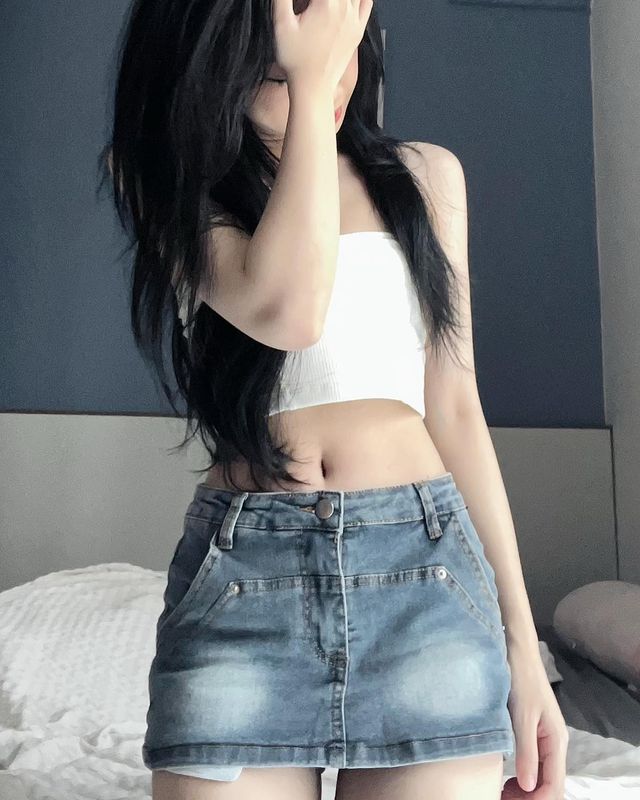 Hoàng Lan Anh 2004 diện bikini: Khoe trọn body mảnh mai, làn da trắng bóc- Ảnh 8.