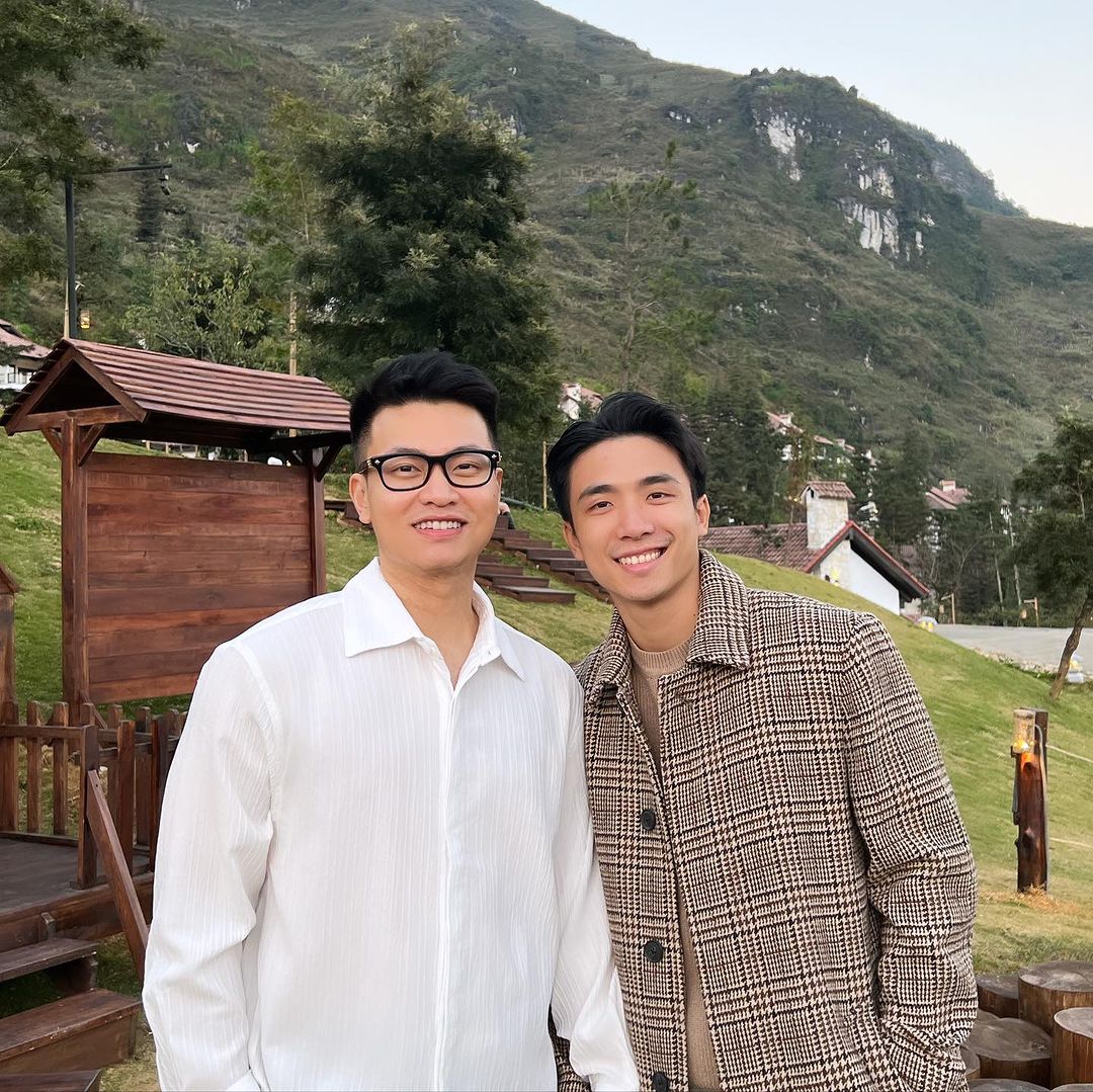 Ninh Dương Story ăn ý từ cách lên đồ: Không cần mặc y hệt vẫn đủ để chứng minh "chúng mình là 1 đôi"- Ảnh 19. Ninh Dương Story ăn ý từ cách lên đồ: Không cần mặc y hệt vẫn đủ để chứng minh "chúng mình là 1 đôi"- Ảnh 19.