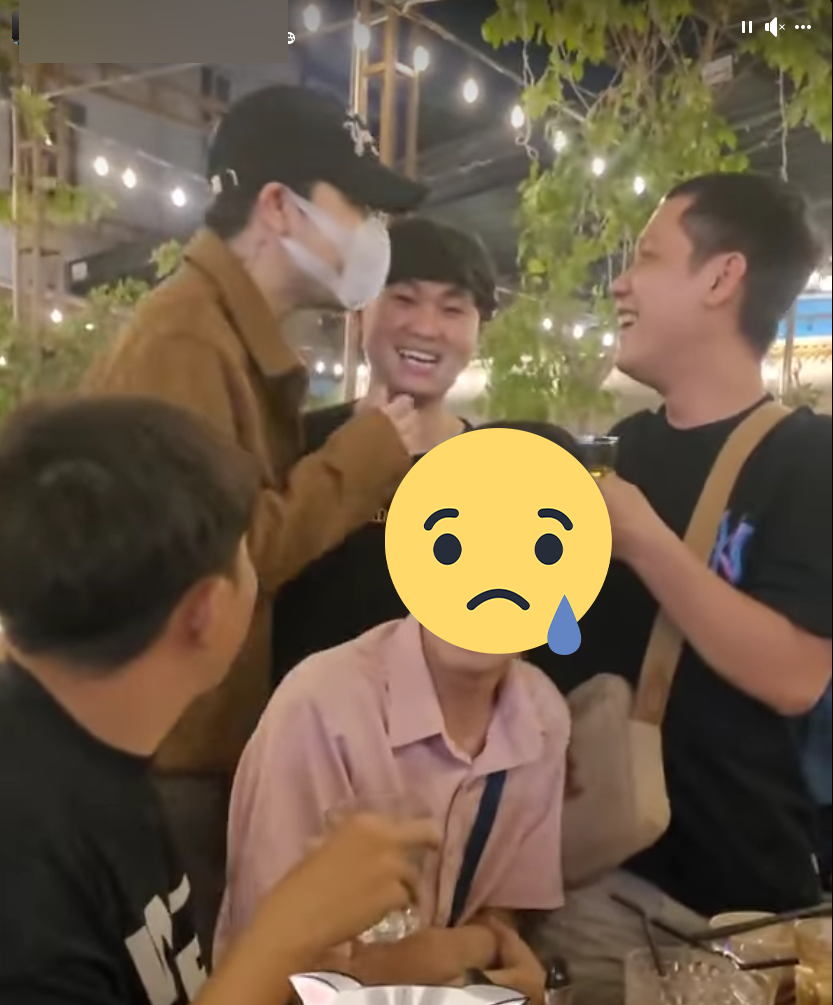 Zeros vui vẻ trò chuyện cùng Celebrity và Thầy Giáo Ba Zeros vui vẻ trò chuyện cùng Celebrity và Thầy Giáo Ba