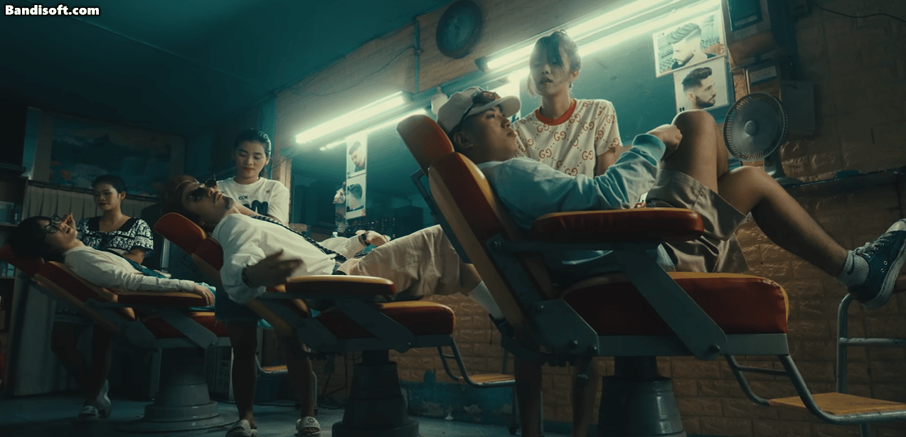 Từng bị tố đạo 1 rapper nước ngoài, LowG mời hẳn "chính chủ" vào "check VAR" cũng như đóng MV mới!- Ảnh 2. Từng bị tố đạo 1 rapper nước ngoài, LowG mời hẳn "chính chủ" vào "check VAR" cũng như đóng MV mới!- Ảnh 2.