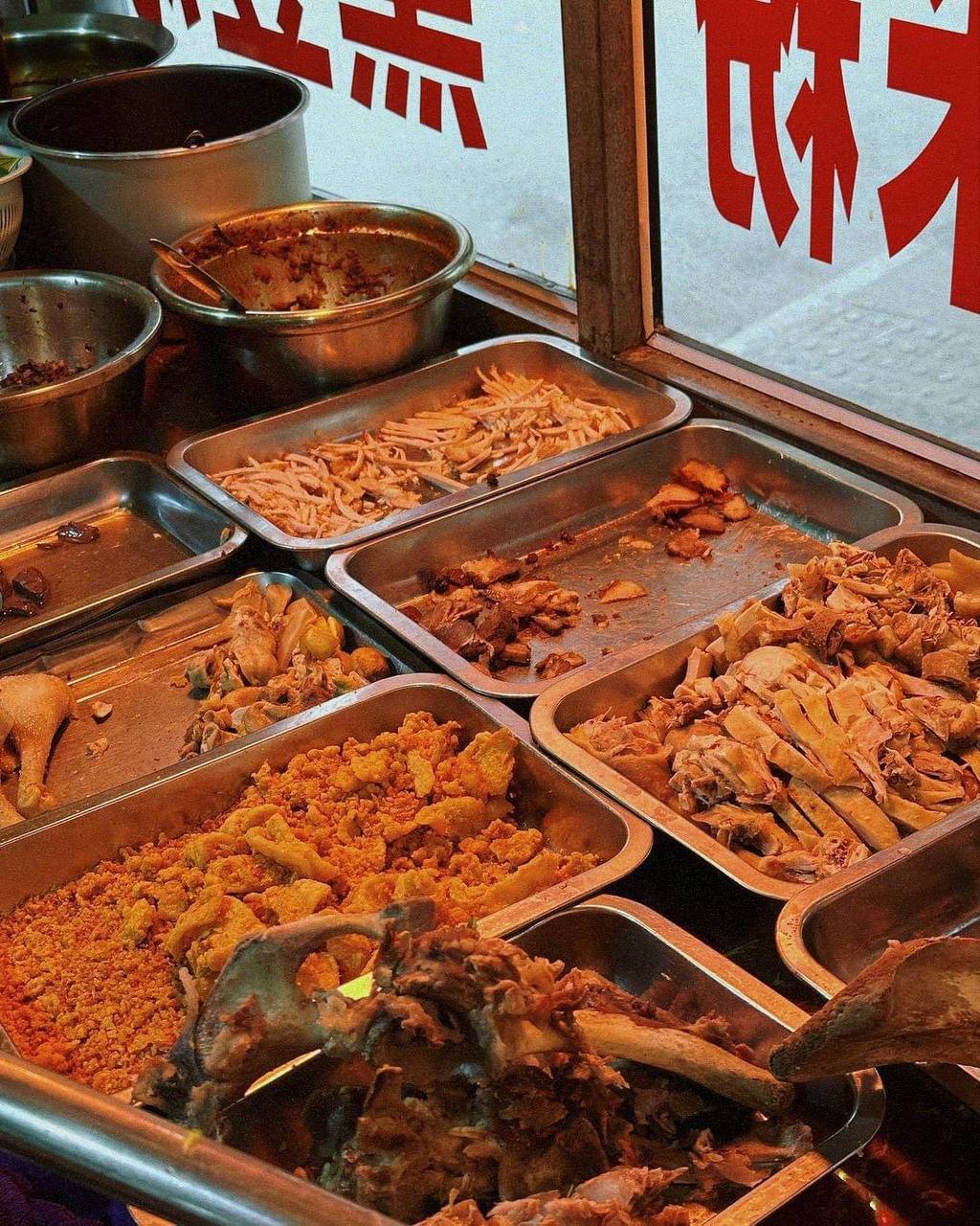 Ẩm thực Hà Khẩu khiến du khách Việt “nghiện toàn tập”: tên thì nghe rồi nhưng mẹo ăn ngon chưa chắc bạn đã biết đâu- Ảnh 20. Ẩm thực Hà Khẩu khiến du khách Việt “nghiện toàn tập”: tên thì nghe rồi nhưng mẹo ăn ngon chưa chắc bạn đã biết đâu- Ảnh 20.