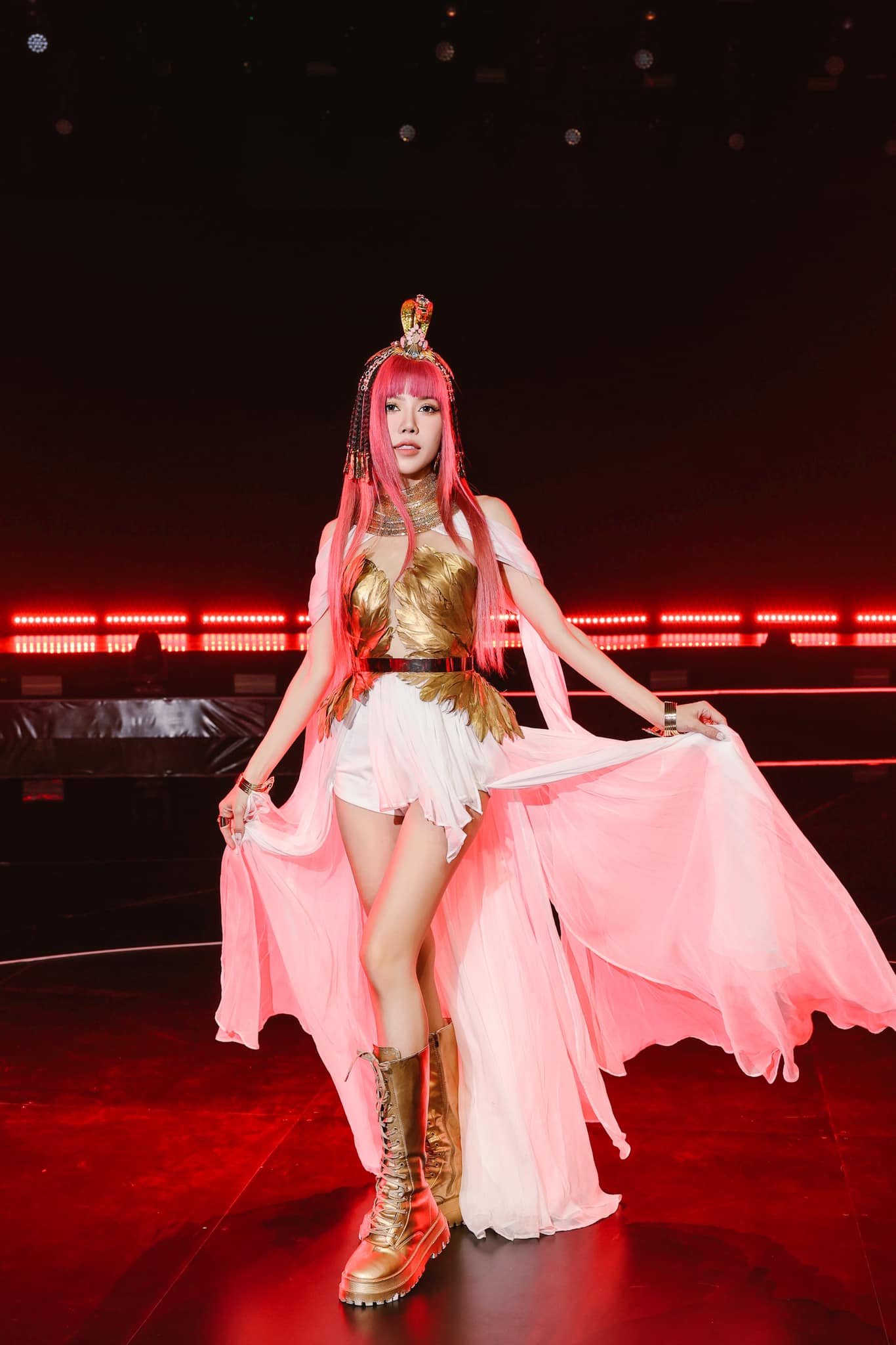 Trang Pháp: Tái xuất showbiz quá đỉnh, nhưng vướng nghi vấn chèn ép đồng nghiệp?- Ảnh 4.