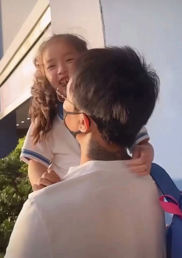 Đạt G đăng ảnh bên Cindy Lư và 2 nhóc tỳ, khẳng định chắc nịch điều này- Ảnh 3.