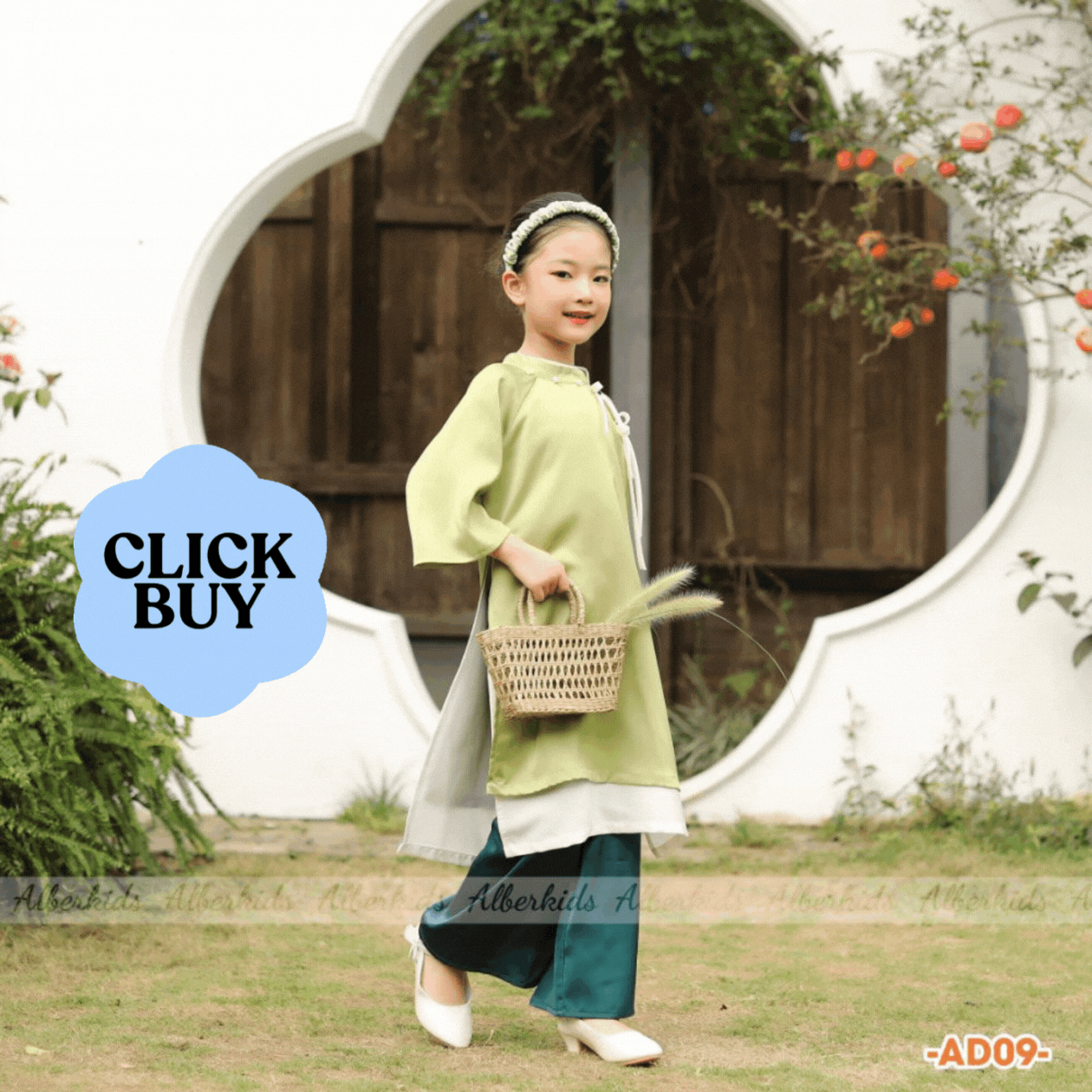 1001 mẫu áo dài Tết của "elm" Pam, diện lên đúng chuẩn: "Xinh ngoan iu của mẹ đây rồi!"- Ảnh 19.