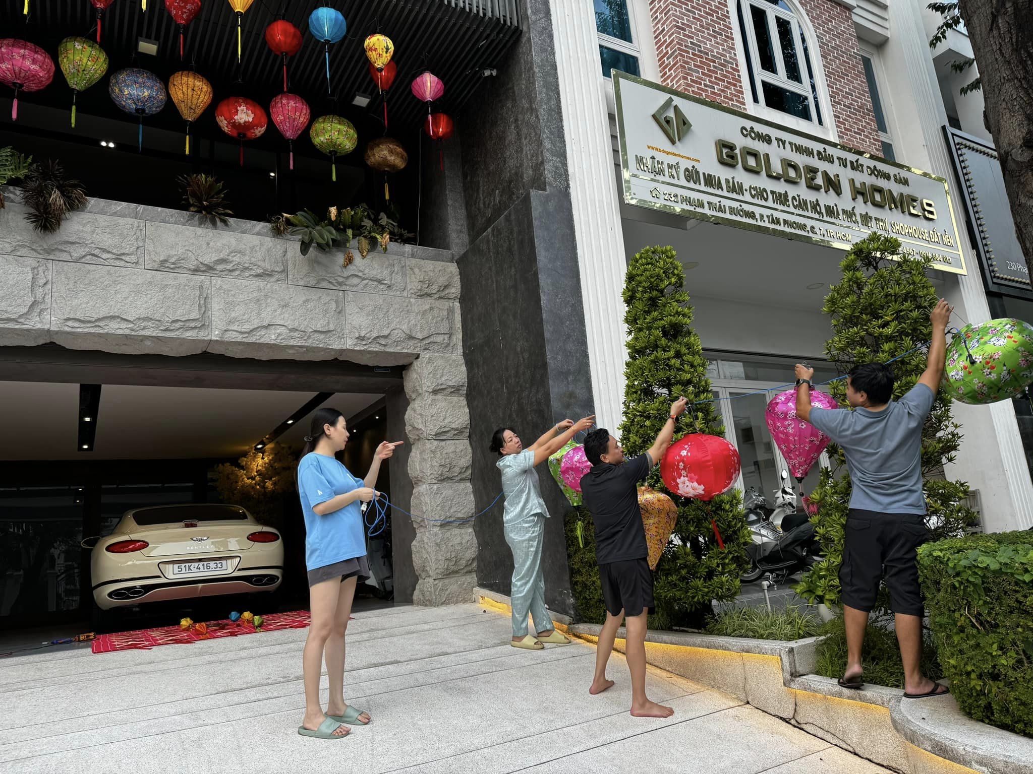 Siêu biệt thự của Cường Đô La ngày 30 Tết: Gia chủ tự tay ''thắp sáng'' bằng đèn lồng, rực rỡ nhất nhì quận 7- Ảnh 10. Siêu biệt thự của Cường Đô La ngày 30 Tết: Gia chủ tự tay ''thắp sáng'' bằng đèn lồng, rực rỡ nhất nhì quận 7- Ảnh 10.