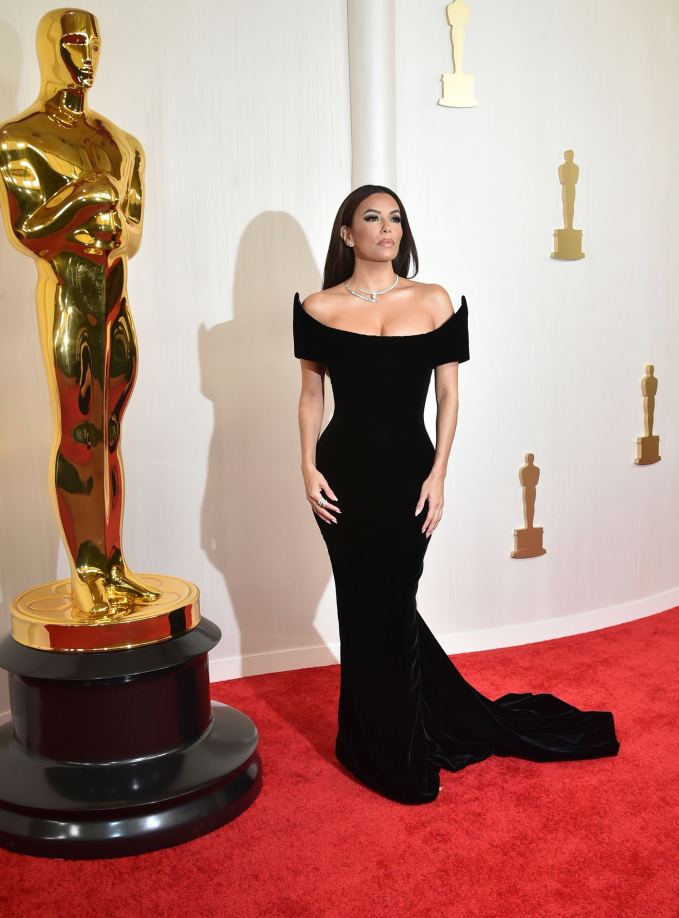 Thảm đỏ Oscar 2024: Jennifer Lawrence, "bạn gái Người Nhện" Zendaya cùng dàn mỹ nhân Hollywood đình đám đọ dáng cực gắt - Ảnh 17.