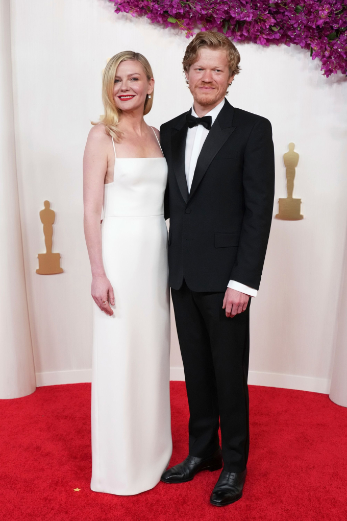 Thảm đỏ Oscar 2024: Jennifer Lawrence, &quot;bạn gái Người Nhện&quot; Zendaya cùng dàn mỹ nhân Hollywood đình đám đọ dáng cực gắt - Ảnh 19.