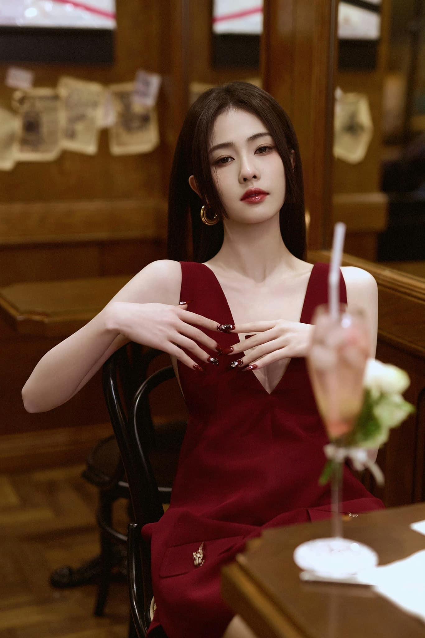 Bạch Lộc mất điểm trước ống kính cam thường, Nghê Ni - Vương Sở Nhiên cực slay tại event Gucci- Ảnh 5.